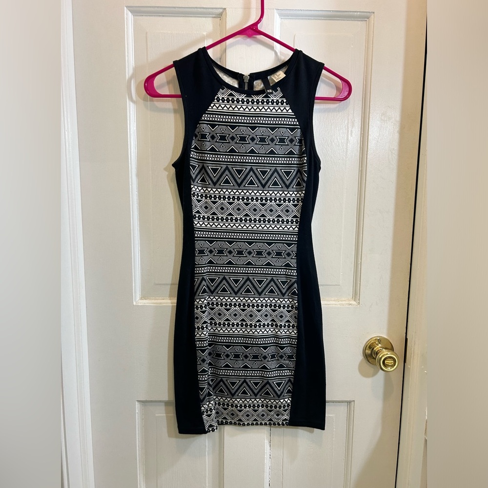 Divided Black and White Bodycon Mini Dress